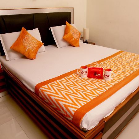 Oyo 2054 New Hotel Broadway Varanasi Exterior photo